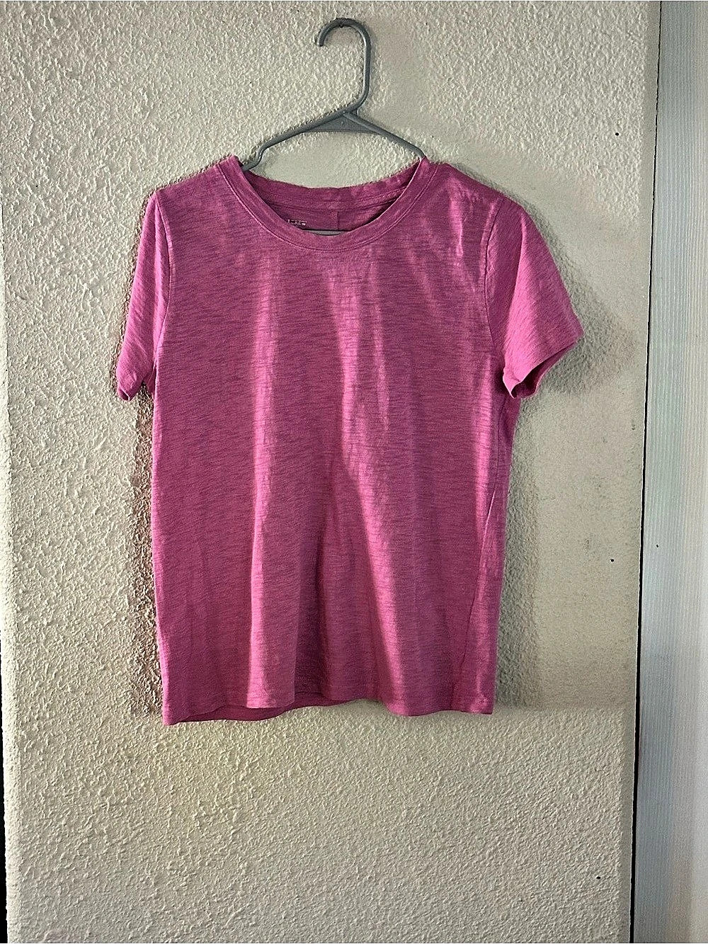 J.Crew Girlfriend Tee Short Sleeve in Pink Size Medium
